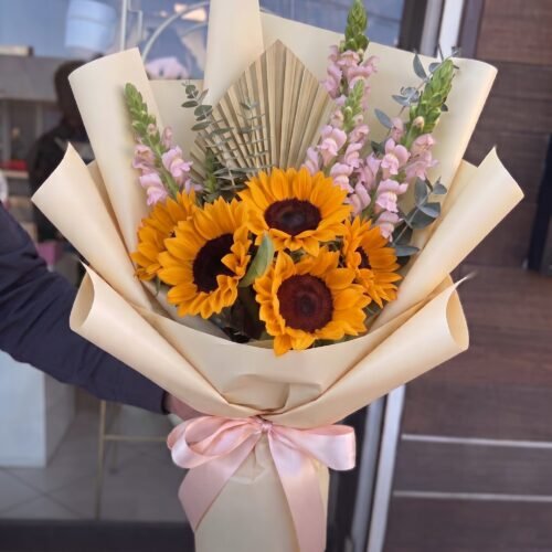 Ramo 5 Girasoles con Abanico