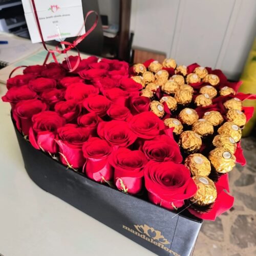 Corazon Med c/rosas y chocolates